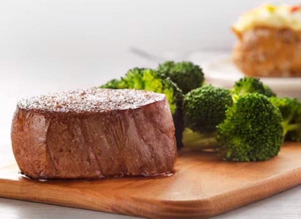 Outback Steakhouse: Victoria's Filet Mignon 6 oz.