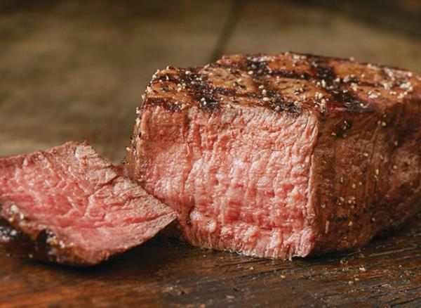 Logan's Roadhouse: 6 oz. Filet Mignon