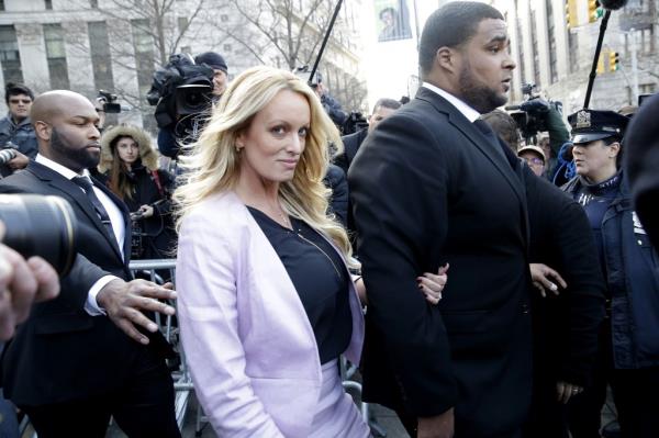 Stormy Daniels outside court