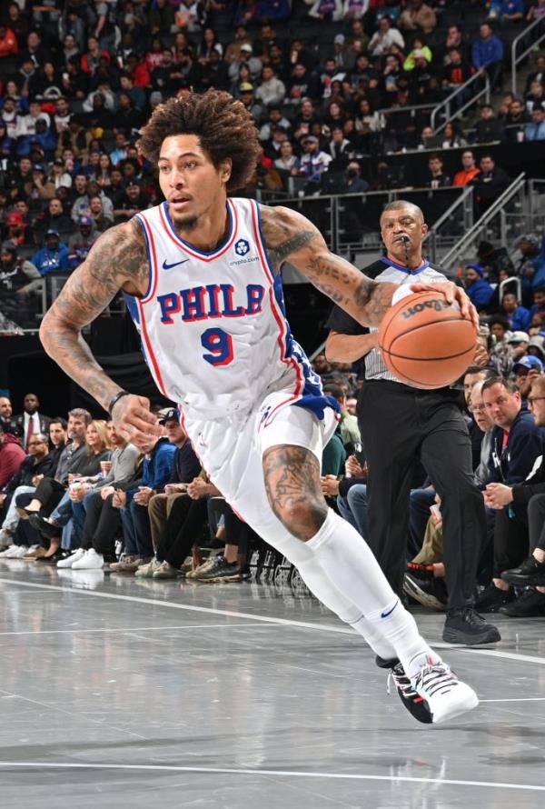 Kelly Oubre Jr. suffered broken ribs when he was struck by a car in Philadelphia on Saturday.