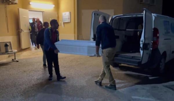 The coffin of the two-year-old girl who died at the Poliambulatorio of Lampedusa following a shipwreck last November | Photo: Archive/ANSA/Elio Desiderio