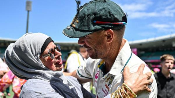 'My mum calls him shaytan': Khawaja reveals after retiring Warner hugs his mother