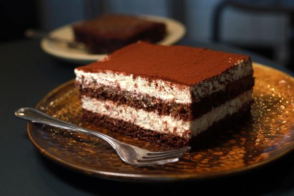 Italian Woman With Dairy Allergy Dies Days After Eating 'Vegan' Tiramisu