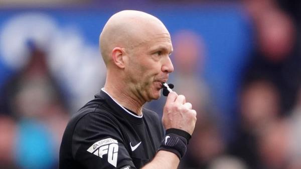 Referee Anthony Taylor during the Premier League match at Goodison Park, Liverpool. Picture date: Sunday April 21, 2024. PA Photo. See PA story SOCCER Everton. Photo credit should read: Peter Byrne/PA Wire...RESTRICTIONS: EDITORIAL USE o<em></em>nLY No use with unauthorised audio, video, data, fixture lists, club/league logos or 