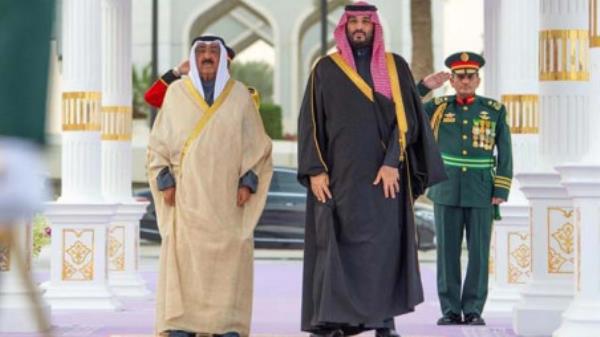 Kuwait's new emir makes first foreign trip to Saudi