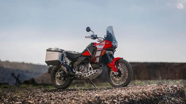 Ducati Desert X Discovery 3