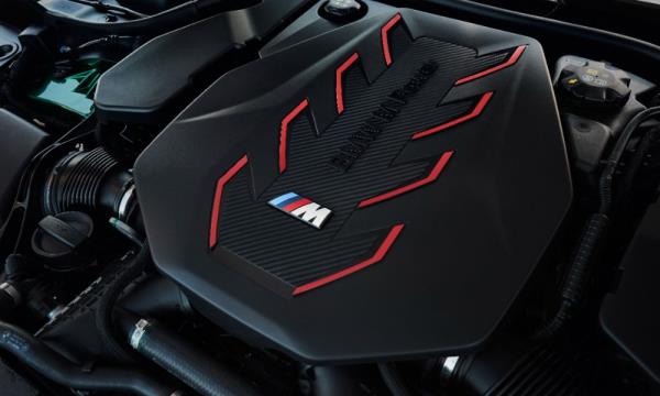 new bmw m5 revealed v8 phev weighs nearly 25 to<em></em>nnes carandbike 5