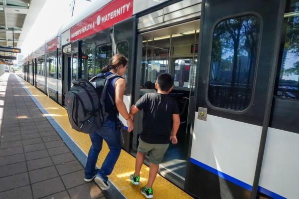 A train with the Hudson-Bergen Light Rail system