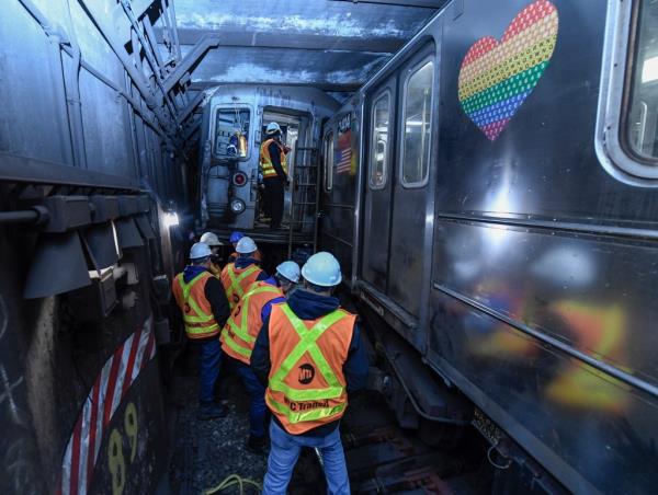 The scene of collision and derailment north of 96 St on the 1 line