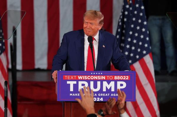 Former U.S. President Do<em></em>nald Trump attends a campaign event in Waukesha, Wisconsin, U.S. May 1, 2024. 