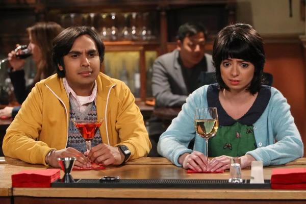 Kunal Nayyar and Kate Micucci on 