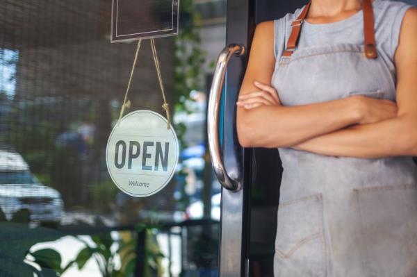 The survey of 2,000 small business owners revealed that 40% think this next year will be pivotal for their business.</p>

<p>　　