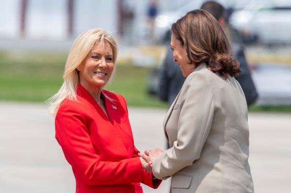 Do<em></em>nna Deegan and Kamala Harris.