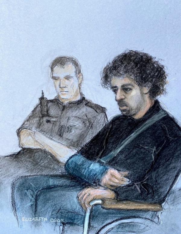 Courtroom sketch showing De Zoysa in a wheelchair at his trial.</p>

<p>　　