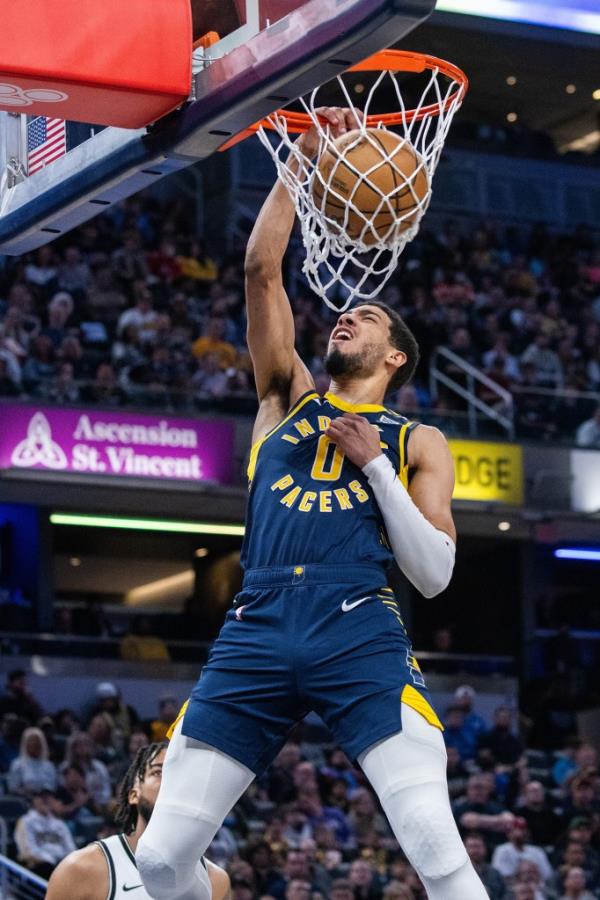 Tyrese Haliburton dunks for the Pacers during their win against the Nets on Monday.