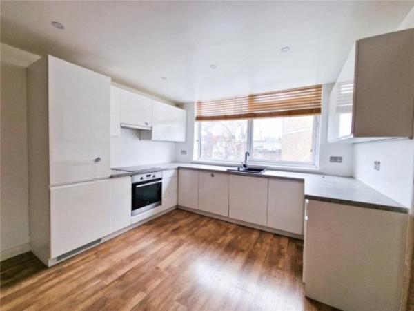 Lo<em></em>ndon flat on sale for ?230k comes with red mirrored dungeon room Rightmove/Your Move