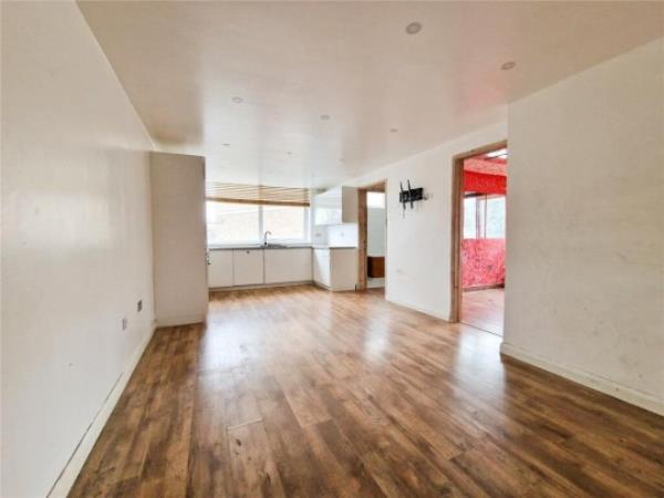 Lo<em></em>ndon flat on sale for ?230k comes with red mirrored dungeon room Rightmove/Your Move