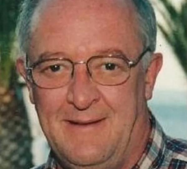 The body of a man from Cheshire who went missing over 10 years ago has been found in woodland in Wales. Anthony Lewis, 64, from Ellesmere Port, was reported missing on 5 July 2012 and his car was found in Snowdo<em></em>nia a week later. A member of the public found human remains in woodland near the village of Dolgarrog on 25 September.