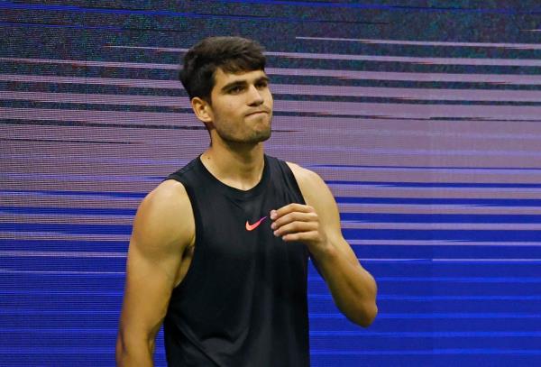 Carlos Alcaraz (ESP) [3] reacts on the court as he plays against Boric van de Zandschulp (NED) during their match on Arthur Ashe Stadium. 