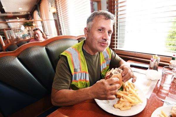 neptune diner closing after 40 years