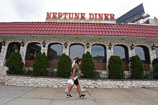 neptune diner closing after 40 years