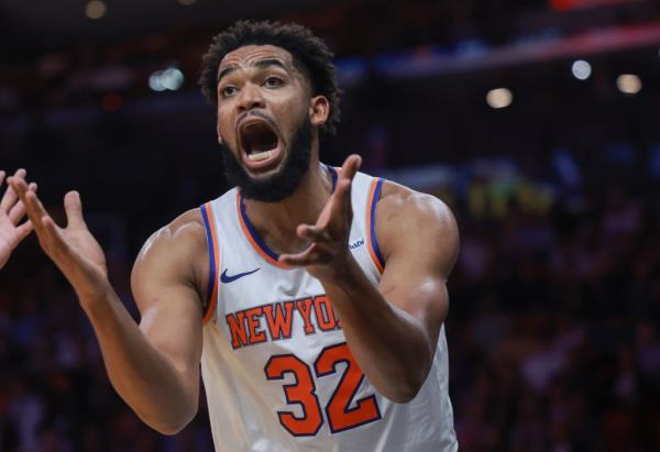 Karl-Anthony Towns reacts during the Knicks' win over the Heat on Oct. 30, 2024. 