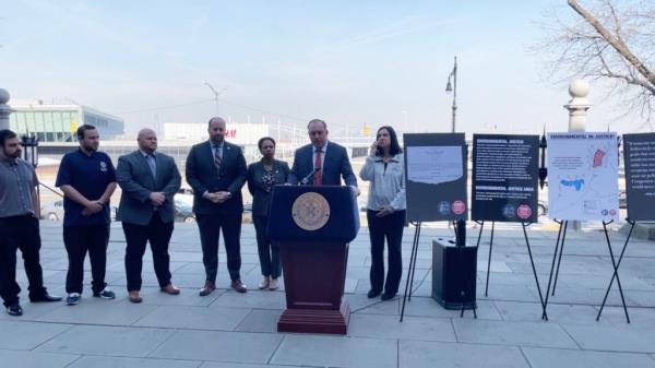 Staten Island borough president Vito Fossella and a slew of local pols