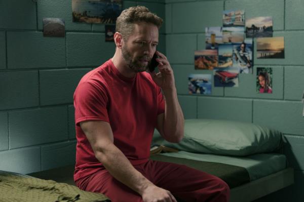 Jason Priestley as impriso<em></em>ned con man George Graham in the new CW series 