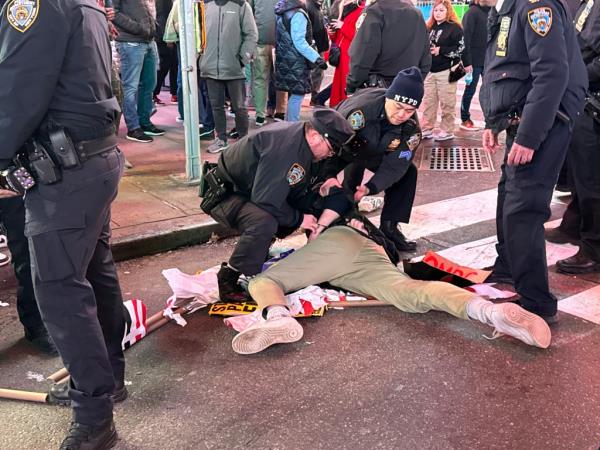 Police took one person into custody during the protest, though the person didn't appear to be a pro-Yemen or pro-Palestinian protester.