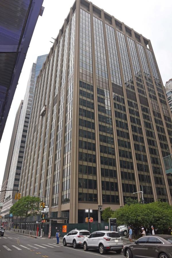 1.1 million square feet stand vacant at 111 Wall Street.