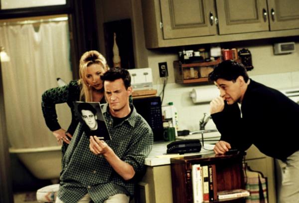 Lisa Kudrow, Matthew Perry, and Matt LeBlanc in an episode of 