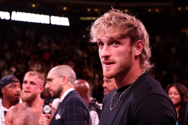 Logan Paul smiling. 