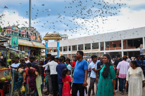 Hindu devotees visit the Sri Subramaniar Swamy Temple in Batu Caves, Kuala Lumpur November 12, 2023. — Bernama pic