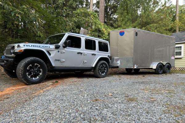 jeep wrangler with tandem axle enclosed trailer