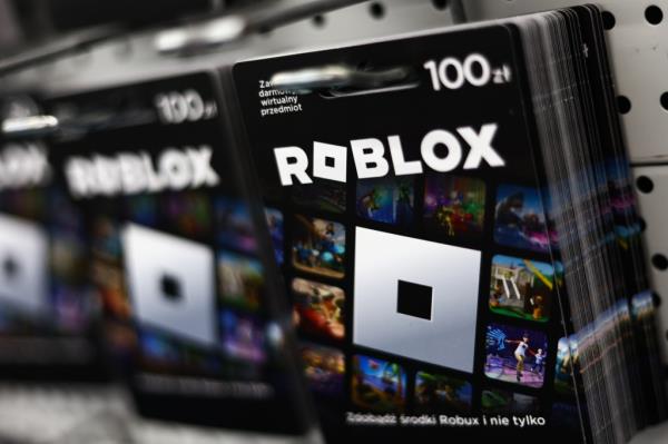 Roblox, which operates a me<em></em>taverse -- an emerging virtual space wher<em></em>e people play games and make transactions -- reported 65.5 million daily active users in the most recent quarter.