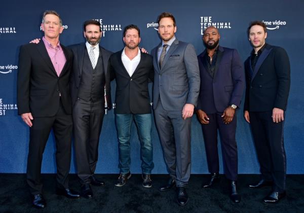 From left: David DiGilio, Jack Carr, Jared Shaw, Chris Pratt, Antione Fuqua, and Taylor Kitsch at a premier.