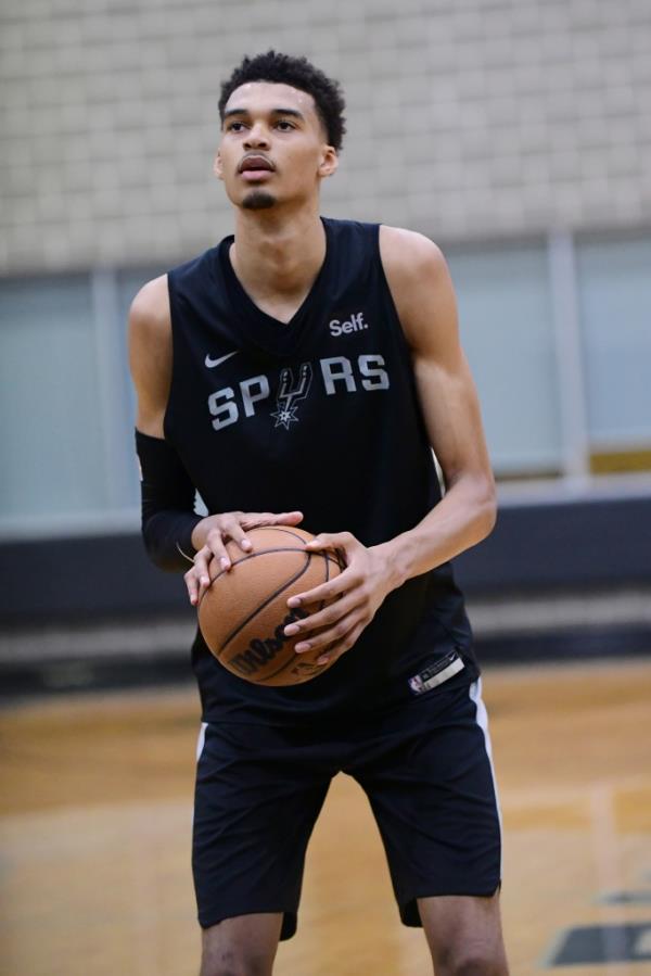 Victor Wembanyama of the San Anto<em></em>nio Spurs looks on during an open practice on June 30, 2023 