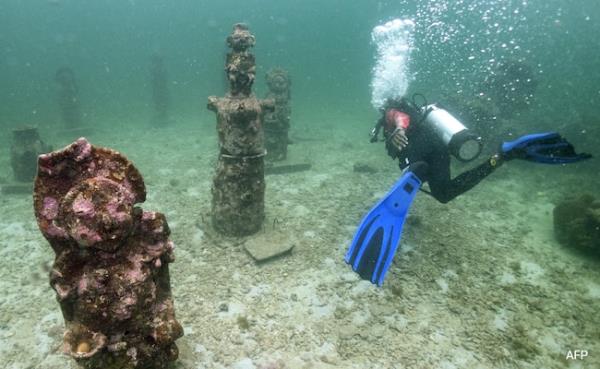 This Underwater Art Gallery Is Protecting Corals From Climate Change Threat