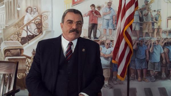 Tom Selleck as Frank Reagan