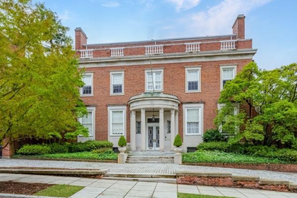 Kalorama mansion, formerly the Irish ambassador's residence, listed for $8 million. 