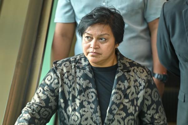 Azalina: Govt to co<em></em>nduct natio<em></em>nwide study, organise co<em></em>nference on o<em></em>nline safety legal policy 