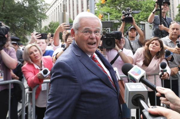 Showing New Jersey Senator Bob Menendez leaving the Federal Court at 500 Pearl Street in Manhattan, NY.