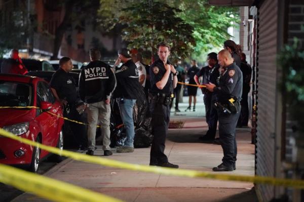 Cops investigate Bronx shooting.