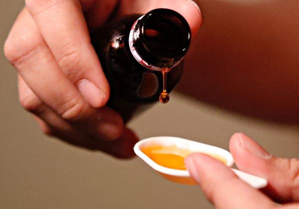 Pakistan seizes poiso<em></em>nous solvent used in cough syrup