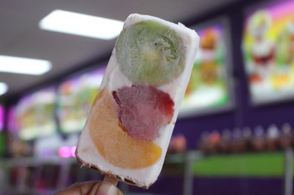 Yogurt paleta from La Nueva Michoacana