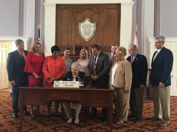 Gov. Kay Ivey signs vaping bill